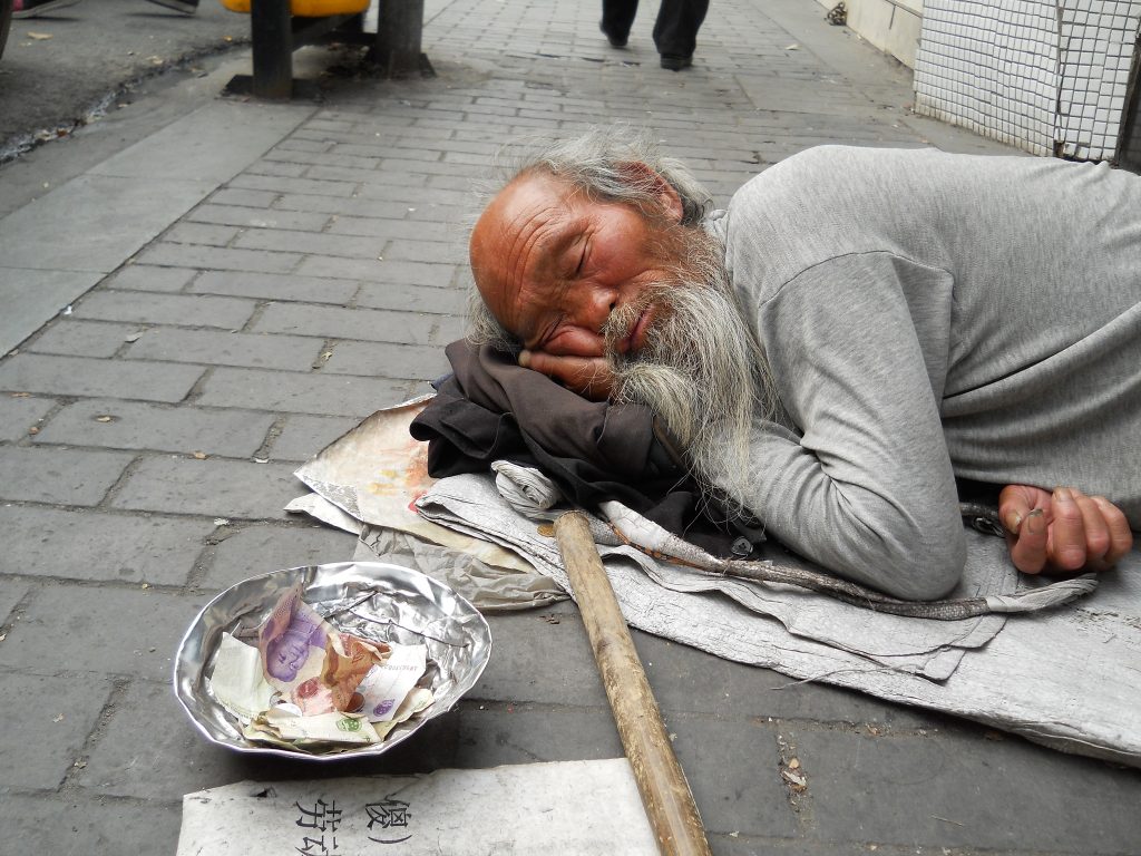 Živio je 20 godina u siromaštvu kako bi uštedio više od pola milijuna eura, a sada kaže, 