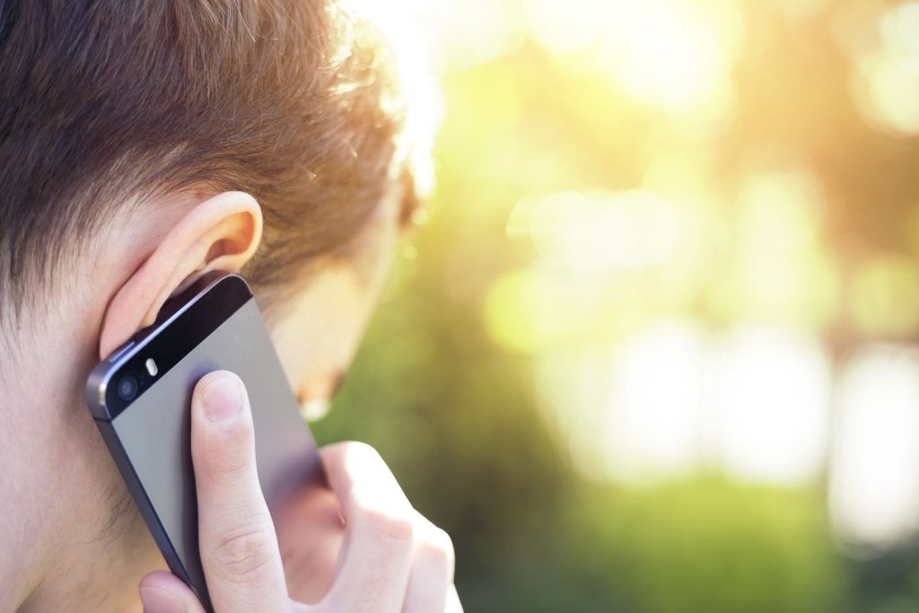 Telefon zvoni, podižete slušalicu, ali oni spuštaju gore: što su automatski pozivi i što se koristi telefonskim neželjenim brojem