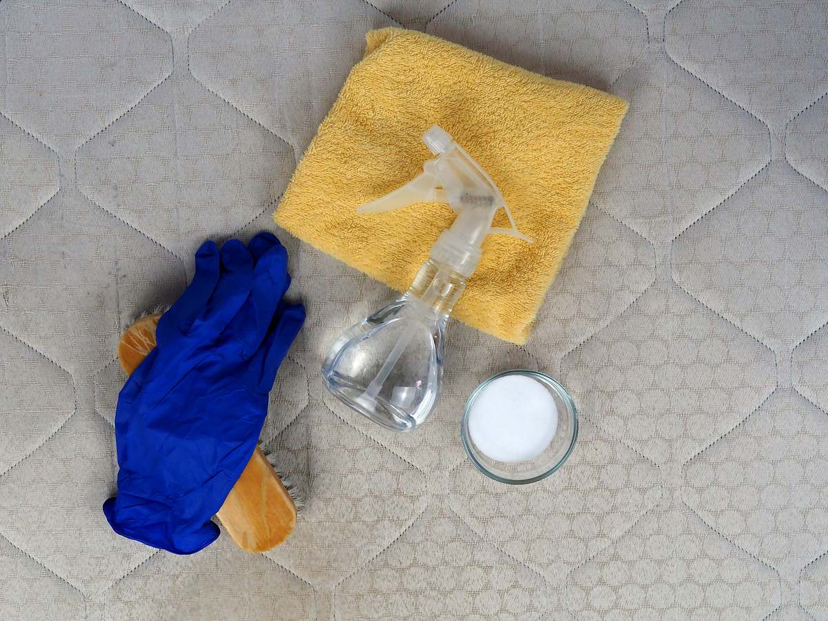 Zbogom mrljama i mirisima: Domaća mješavina od četiri sastojka koja će vaš madrac učiniti kao nov
