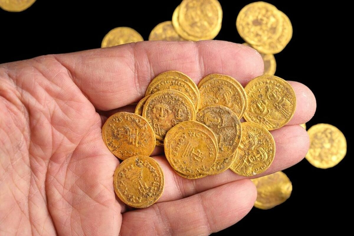 Slučajni nalaz mogao bi prepisati vikinšku povijest: pronađen je dragocjeni bizantski zlatnik koji je i nakon tisuću godina još uvijek "kao nov".