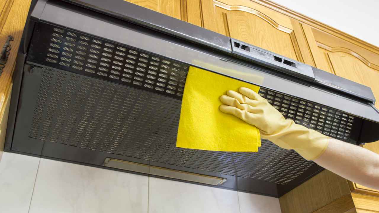 Jednostavan način uklanjanja masnoće s nape za samo 5 minuta